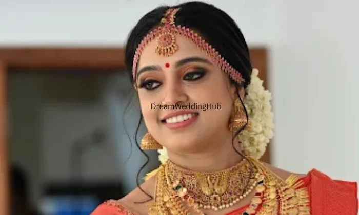 TONIGUY essensuals Hairdressing